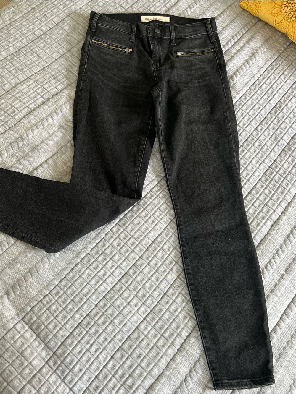 GAP Black Skinny Jeans with Zip Pockets